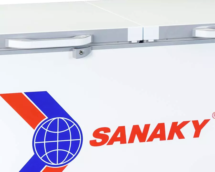 Tủ Đông Sanaky 761 Lít VH-8699HYK giá tốt Tủ Đông Sanaky 761 Lít VH-8699HYK giá tốt - góc nhìn 2